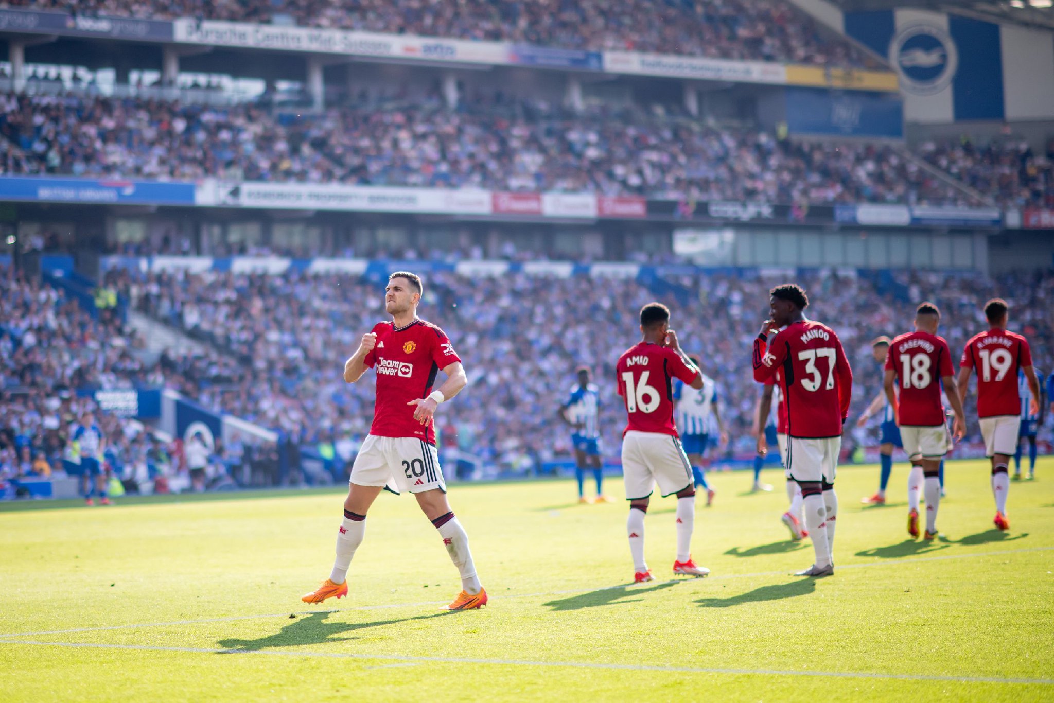 中后场球员 中后场球员