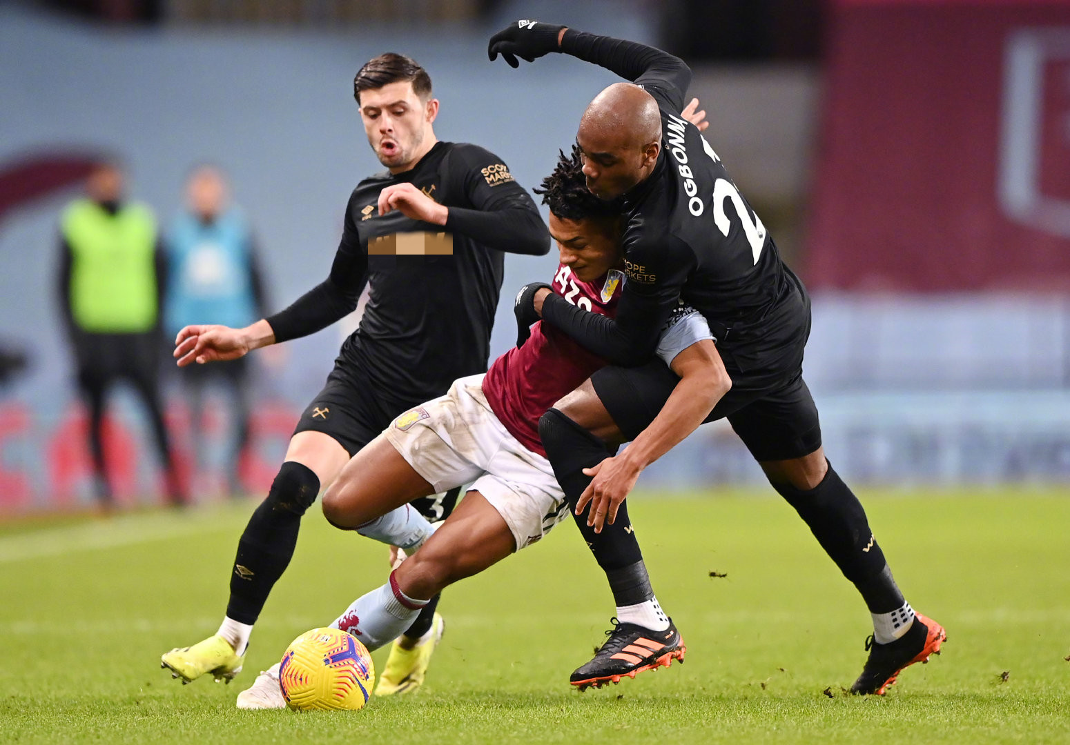 不仅关注球 不仅关注球